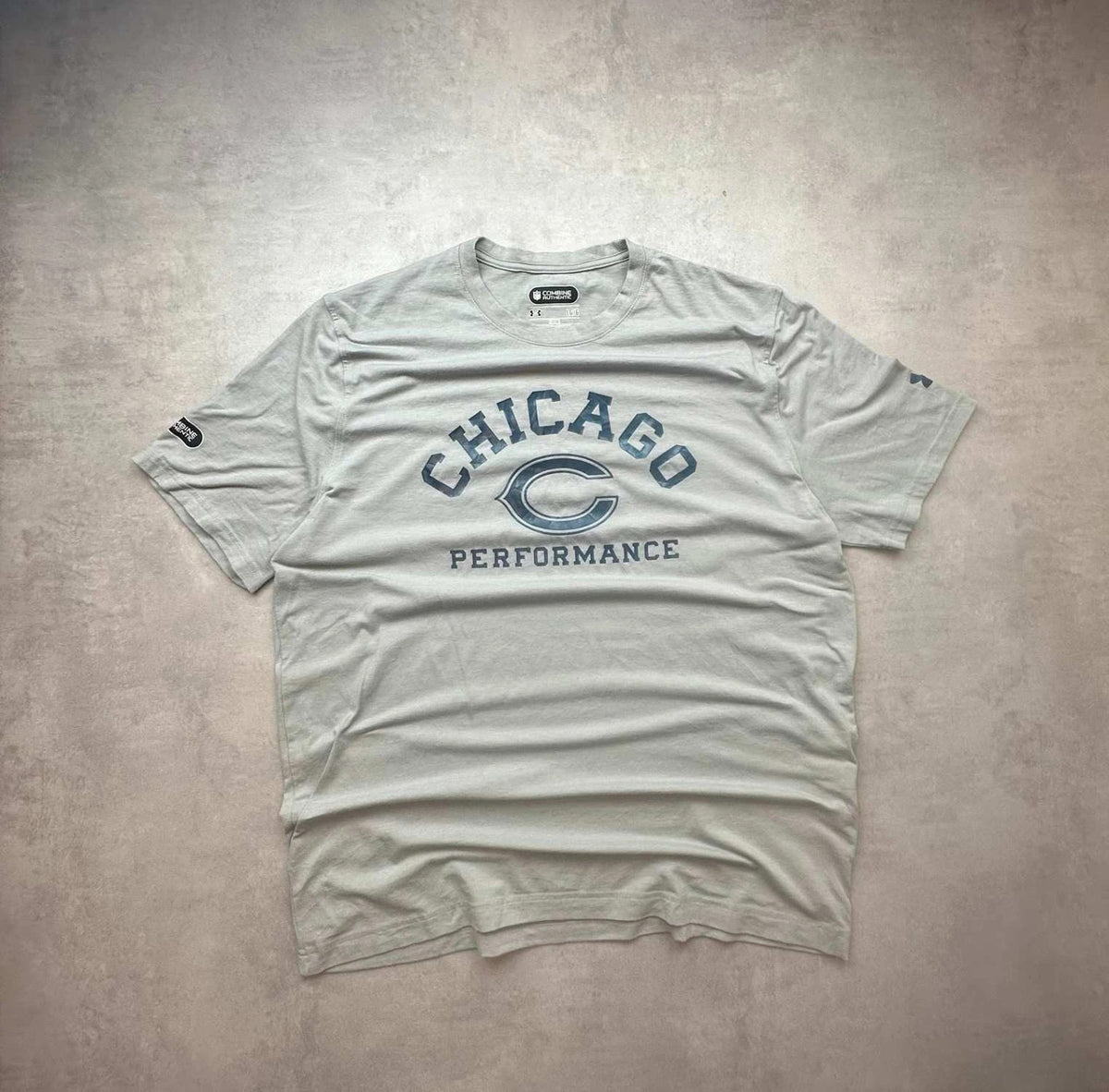 Tee-Shirt NFL Under Armour Vintage Chicago Performance Gris – Football