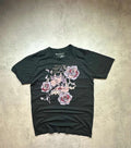 T-Shirt Vintage Bloodstained Anime Roses Noir – Graphic Tee