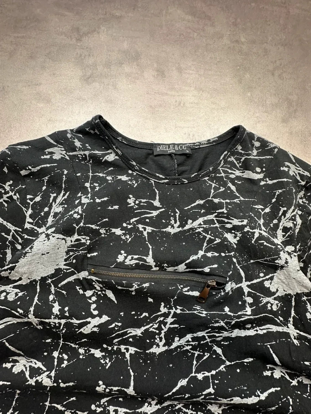 Tee-shirt Vintage Effet Marbre Noir Gris Poche Zippée