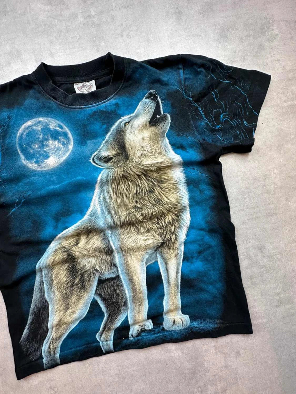 Tee Shirt Vintage Wolf Full Moon – Noir & Bleu – Y2K