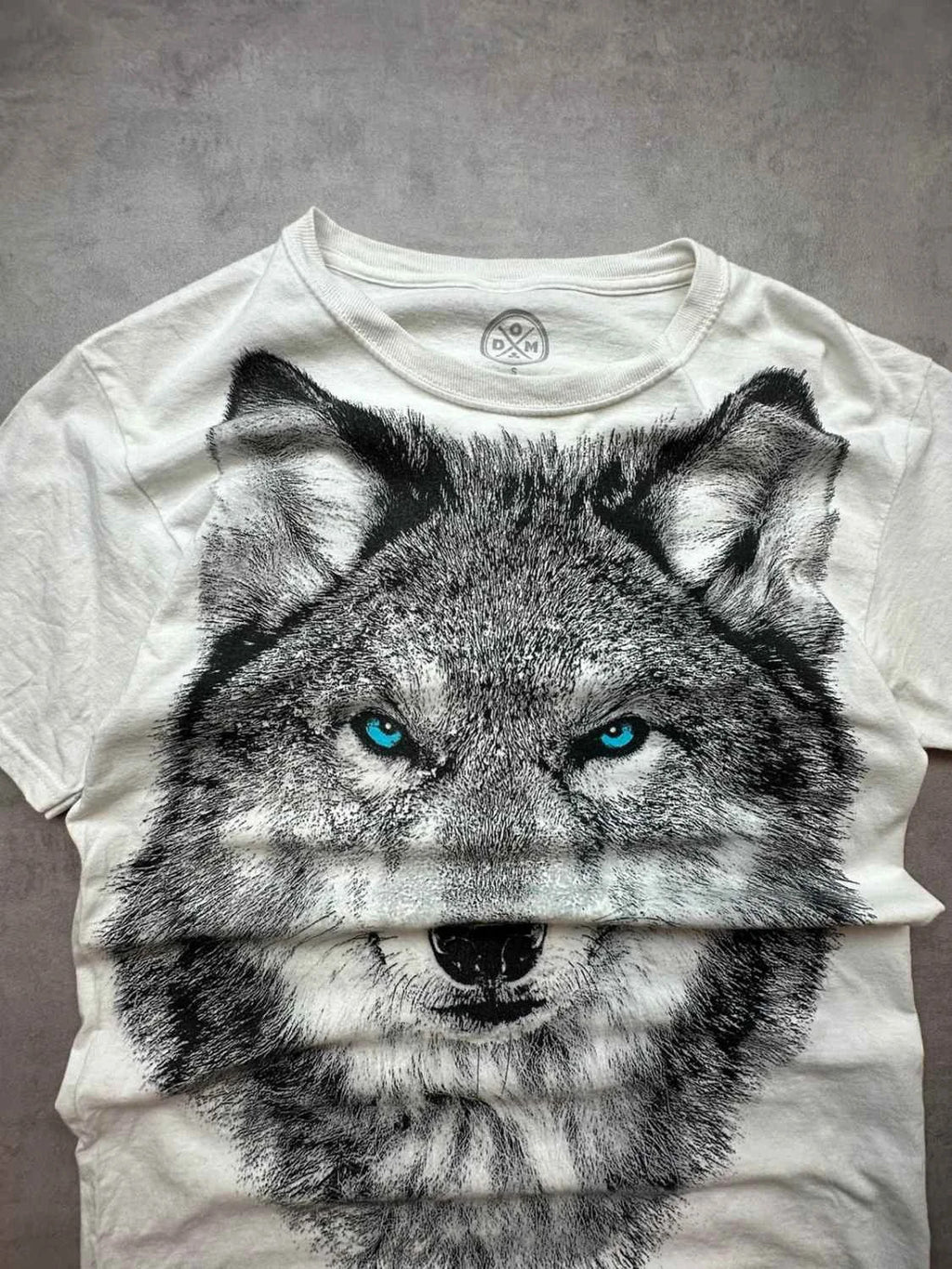Tee Shirt Vintage Wolf Eyes Blanc – Graphic Loup Yeux Bleus Y2K 90s Streetwear