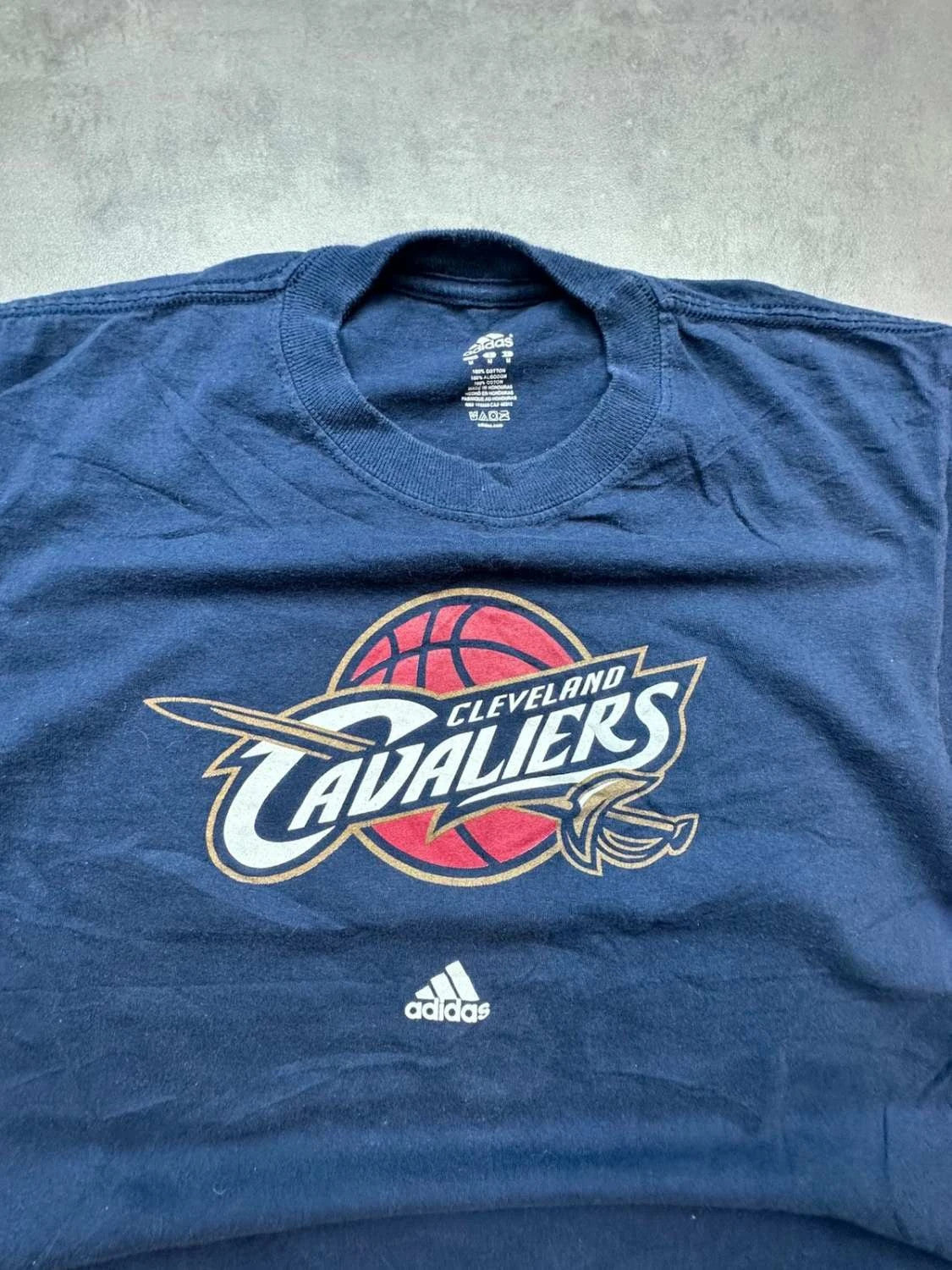 T-Shirt Adidas Cleveland Cavaliers Vintage 2010s