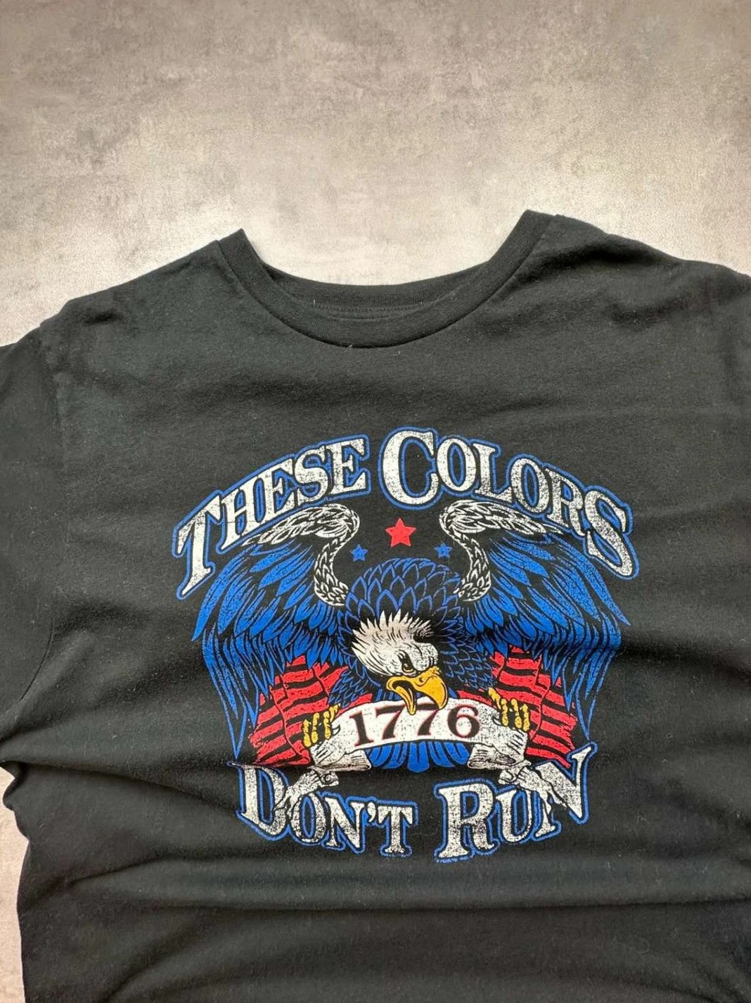 Tee-shirt Vintage These Colors Don't Run 1776 Eagle Noir