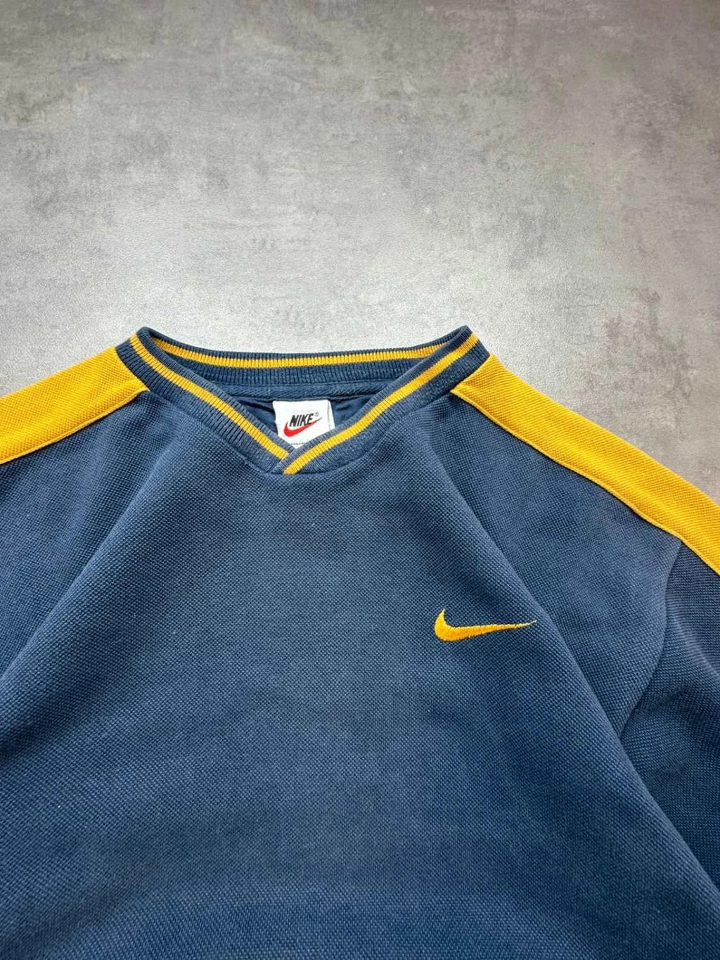 Nike Vintage Y2K Sweat Oversize Bleu Marine & Jaune – Big Swoosh – 90s 00s Streetwear