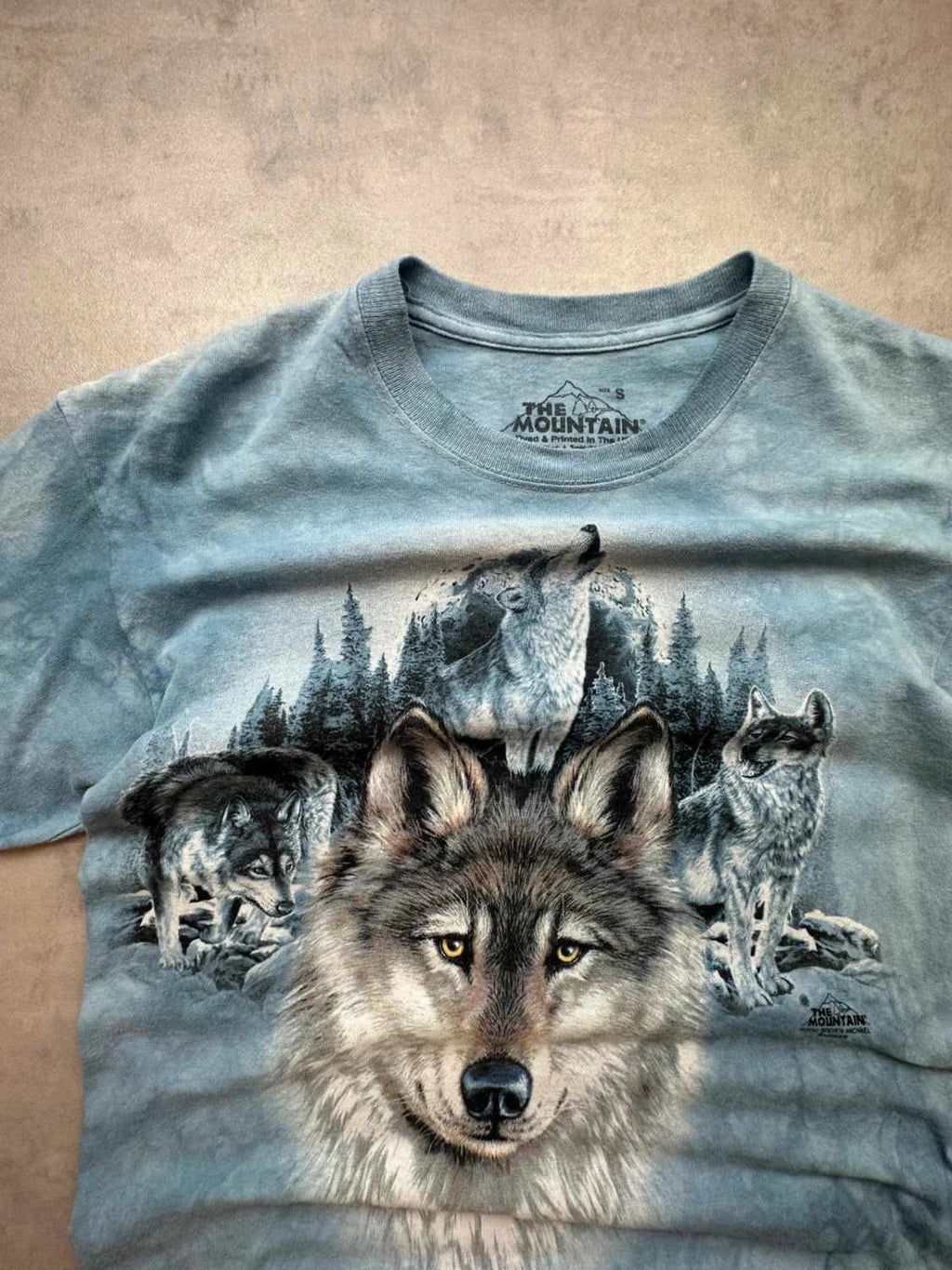 Tee Shirt Vintage Wolf Pack The Mountain Tie-Dye Bleu Gris – Graphic Animal Print Y2K