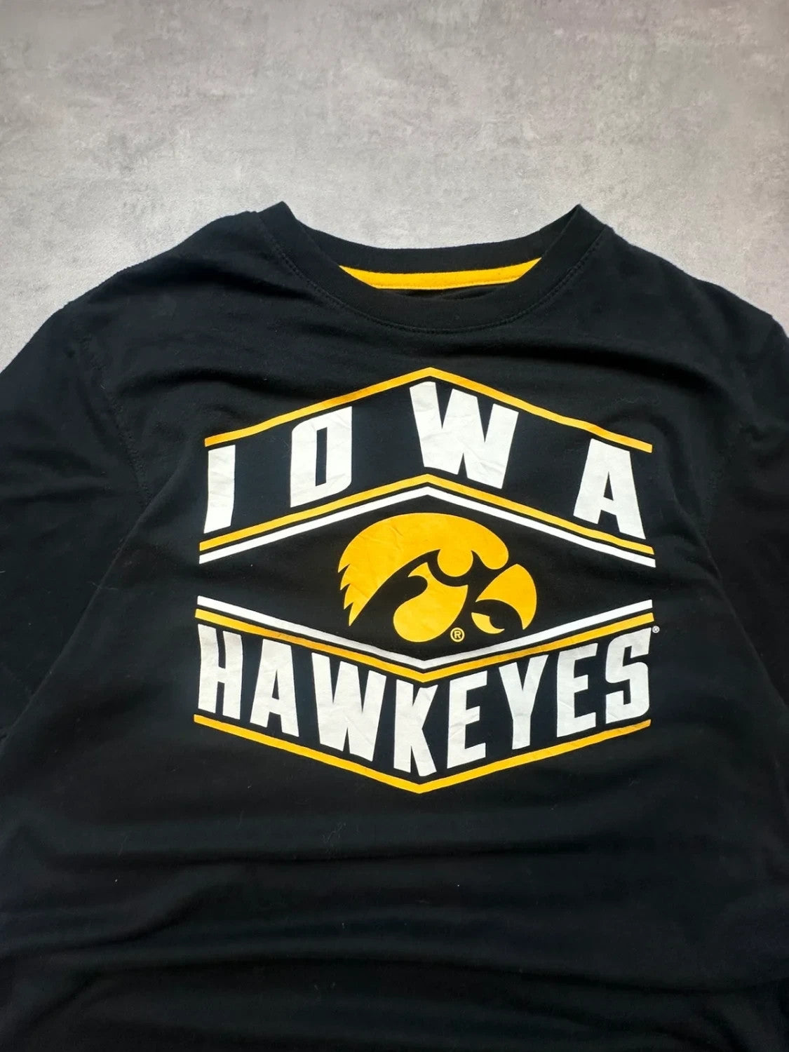 Tee-shirt College Vintage Iowa Hawkeyes Noir