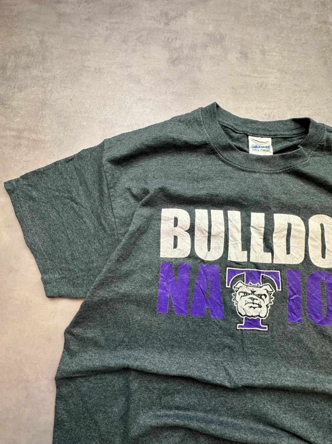 Tee-Shirt Vintage Bulldog Nation Gris – College Sportswear US