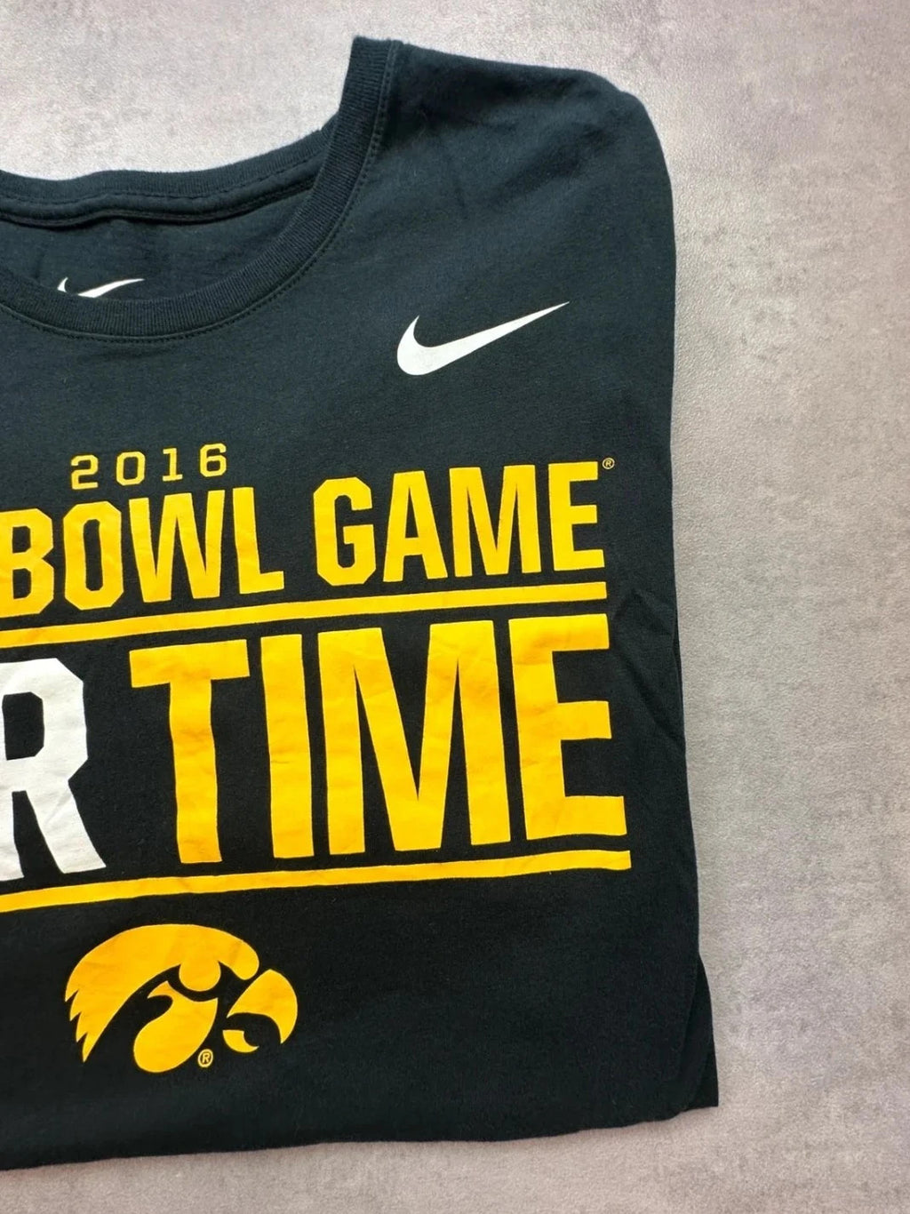 Tee Shirt Nike Vintage Rose Bowl Game 2016 Iowa Hawkeyes Black