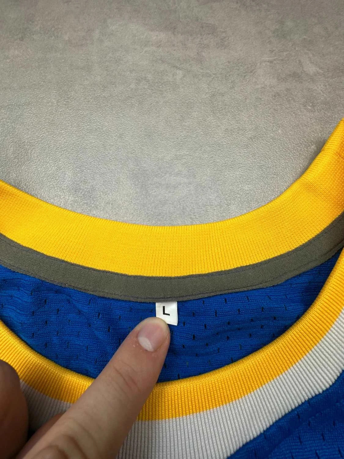 Maillot Basketball Vintage Tri-Central #22 – Salsberry – USA – Bleu & Jaune