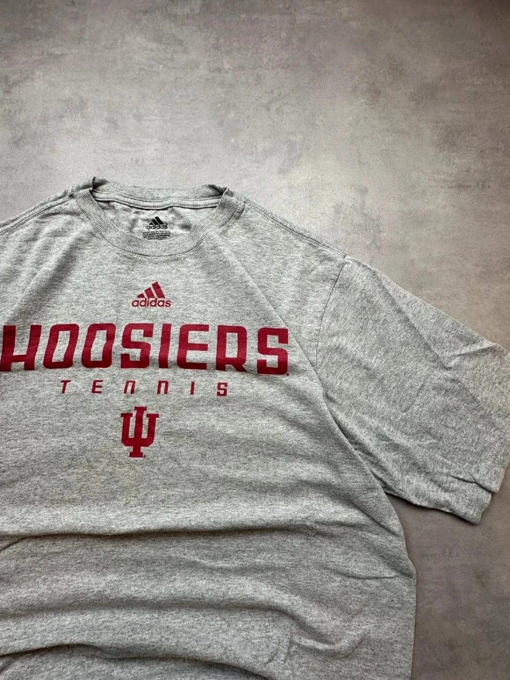 Tee-Shirt Adidas Vintage Hoosiers Tennis Gris – Sportswear US