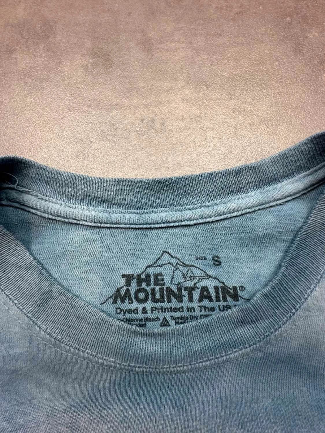 Tee Shirt Vintage Wolf Pack The Mountain Tie-Dye Bleu Gris – Graphic Animal Print Y2K