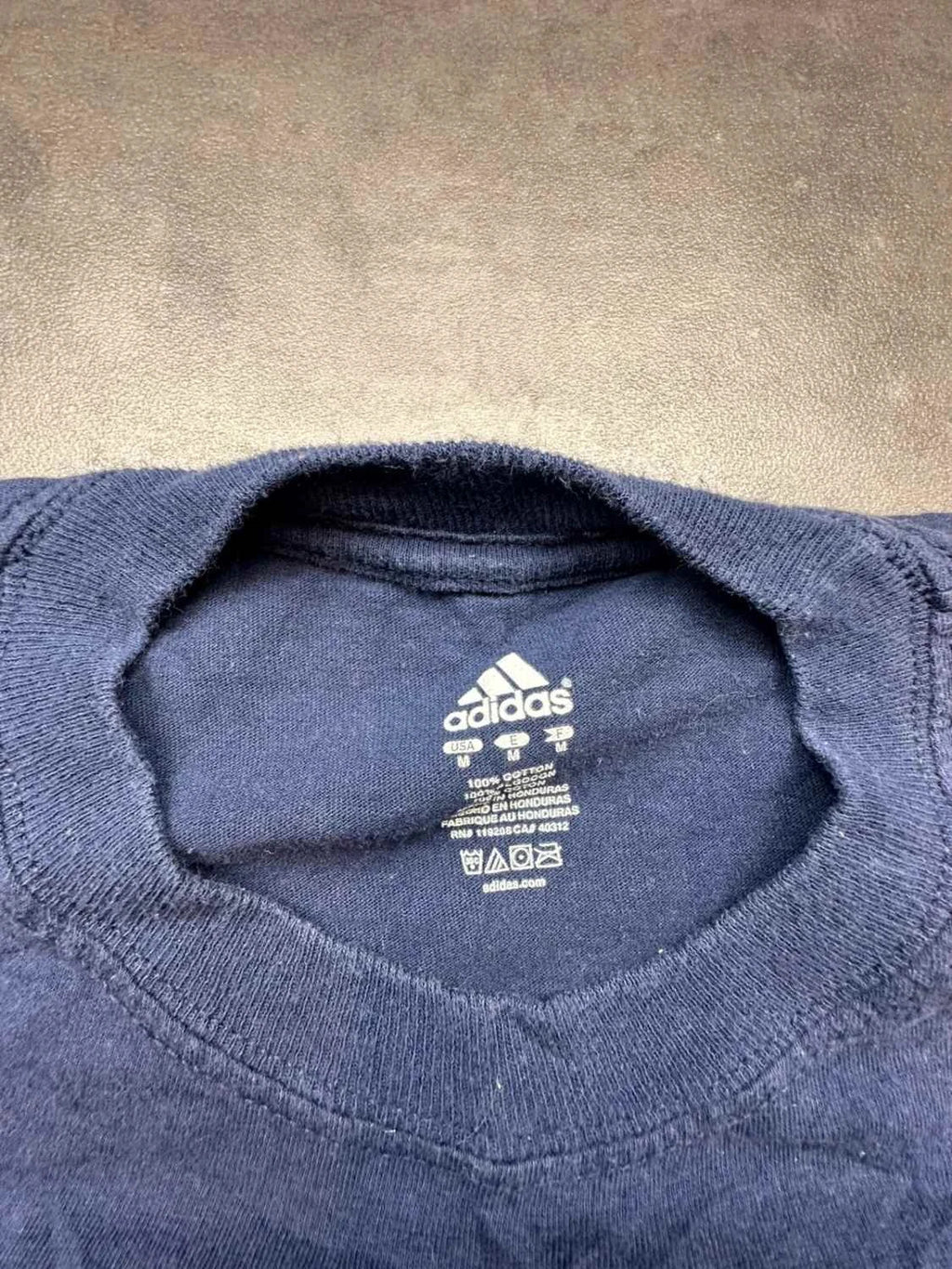 T-Shirt Adidas Cleveland Cavaliers Vintage 2010s