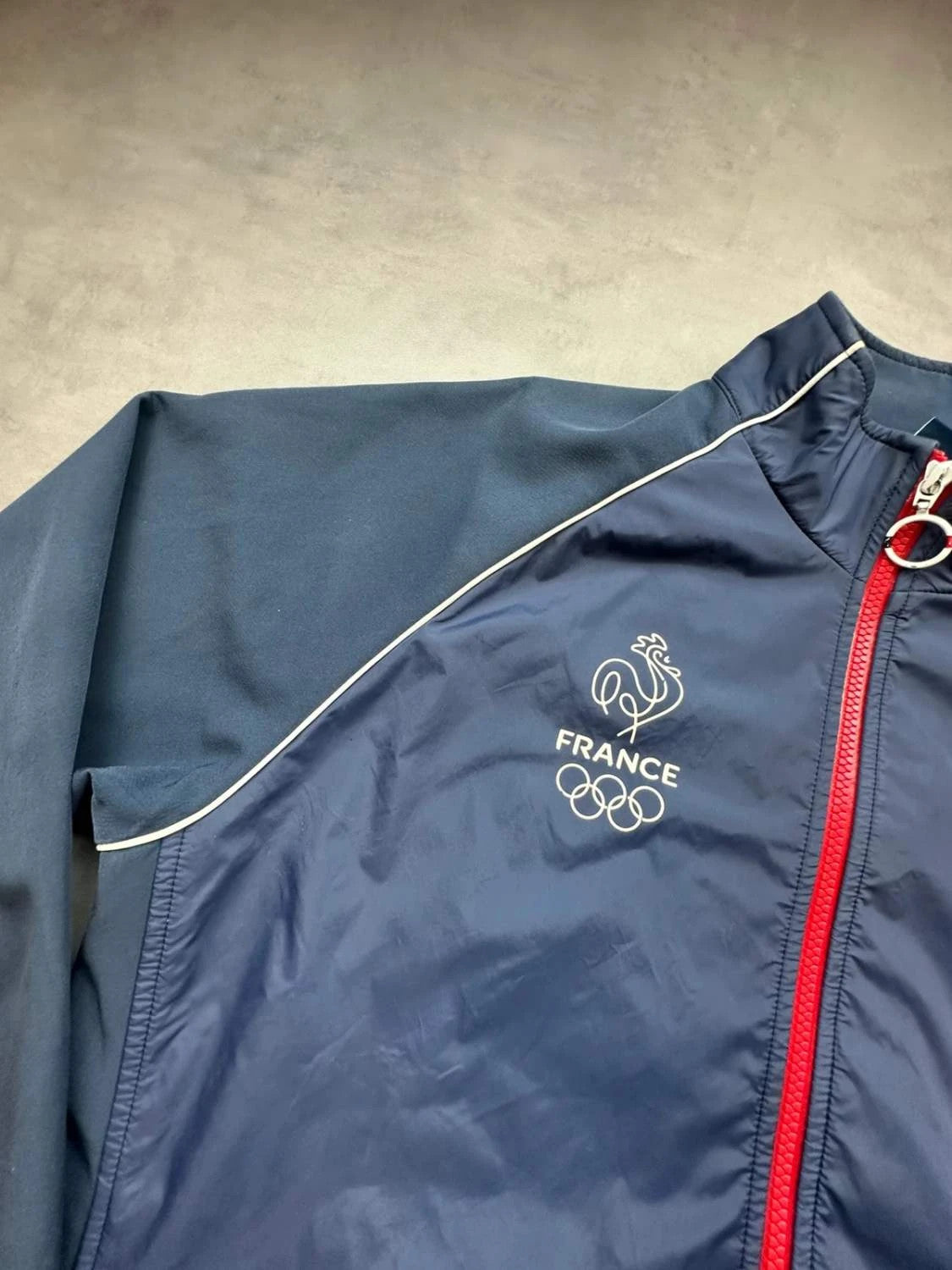 Veste Lacoste Équipe de France Olympique Officielle Bleu Marine – Coupe-Vent Sport