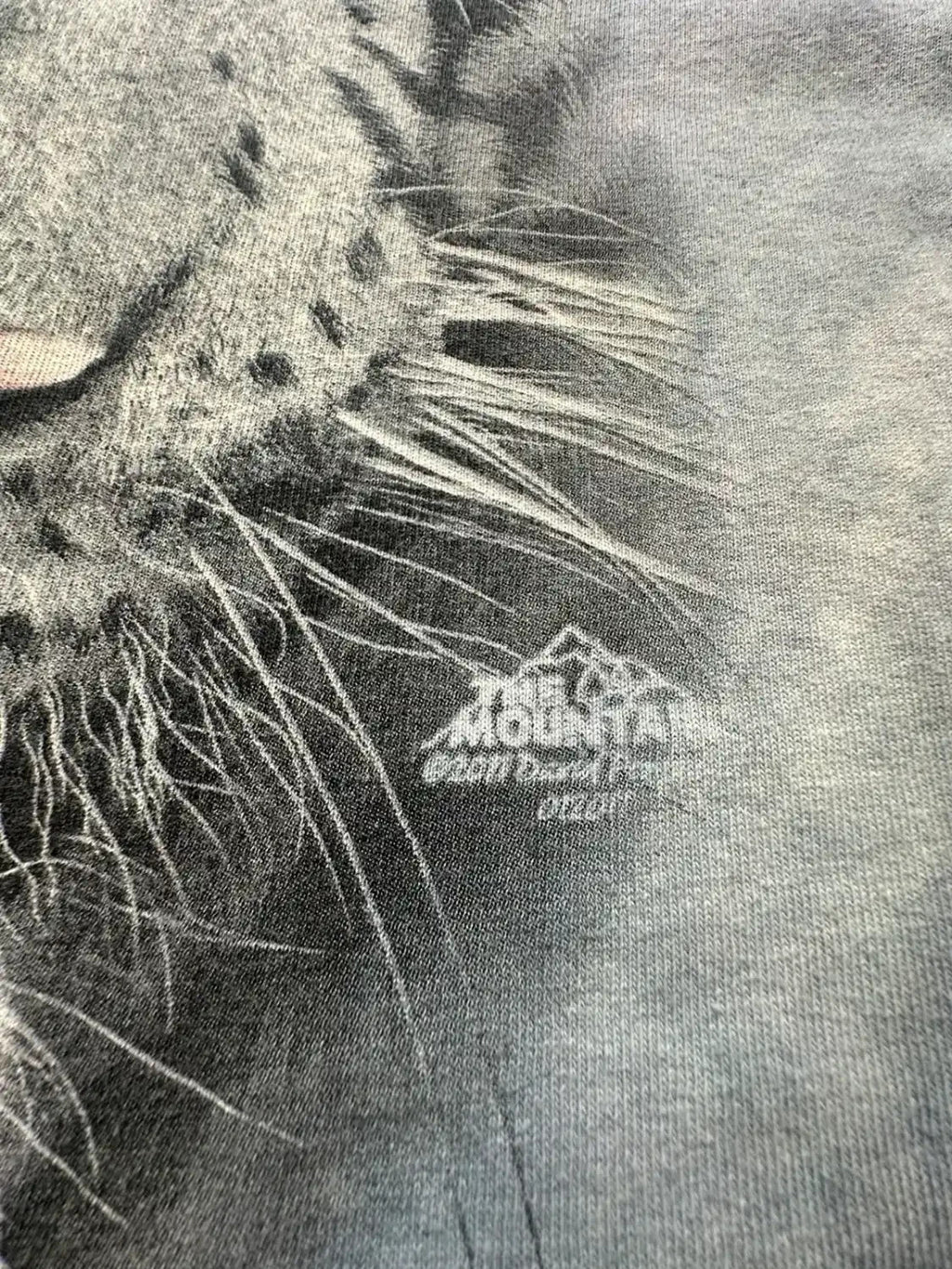 Tee-Shirt Vintage The Mountain Tiger Blanc Gris