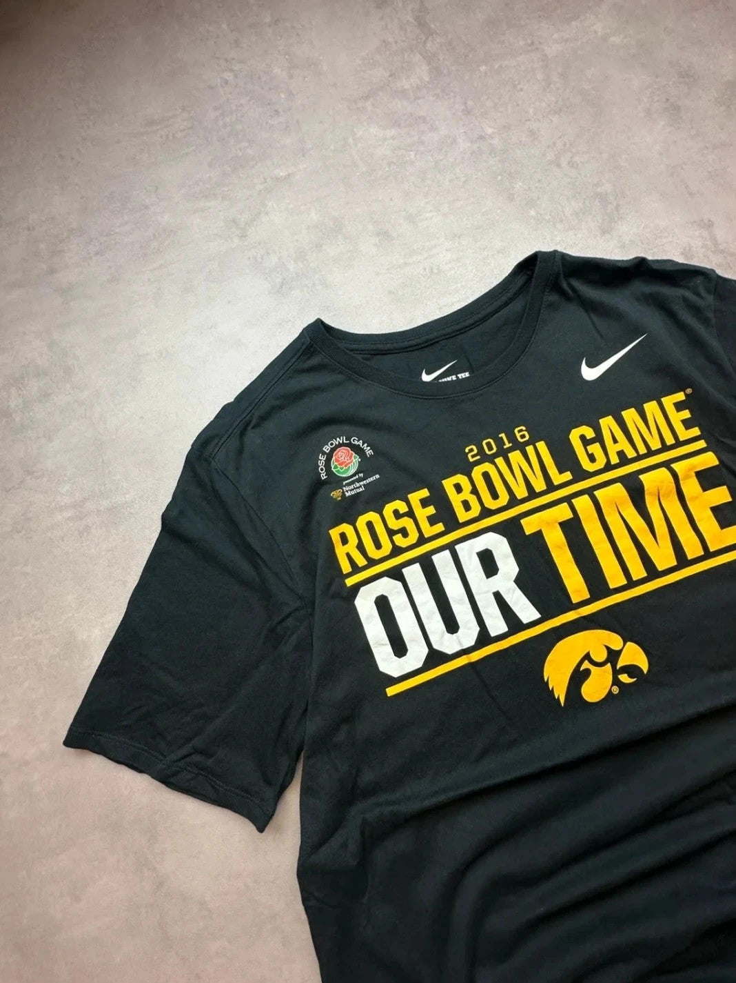 Tee Shirt Nike Vintage Rose Bowl Game 2016 Iowa Hawkeyes Black