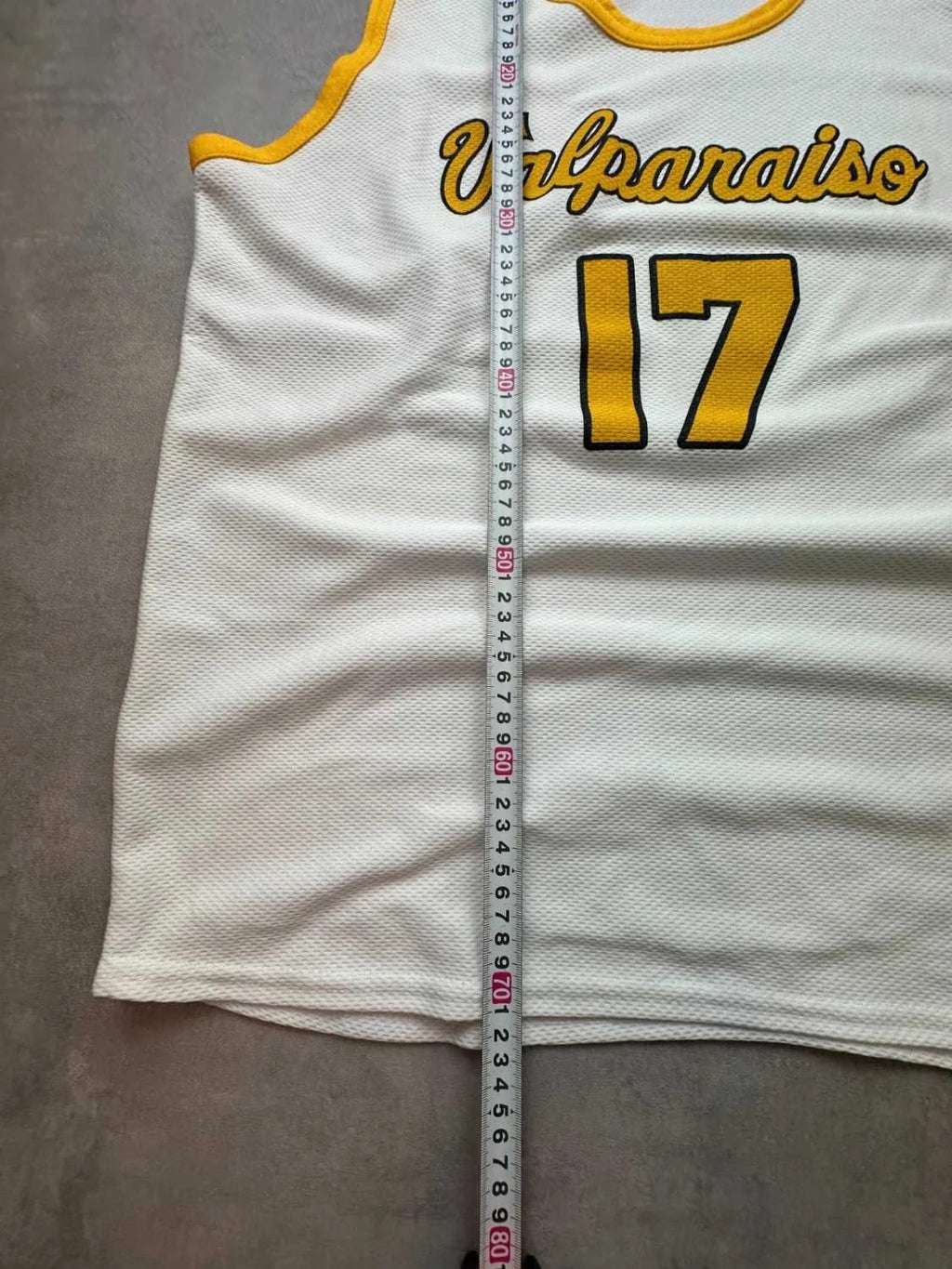 Maillot Basketball Vintage Valparaiso #17 – USA – Blanc & Jaune