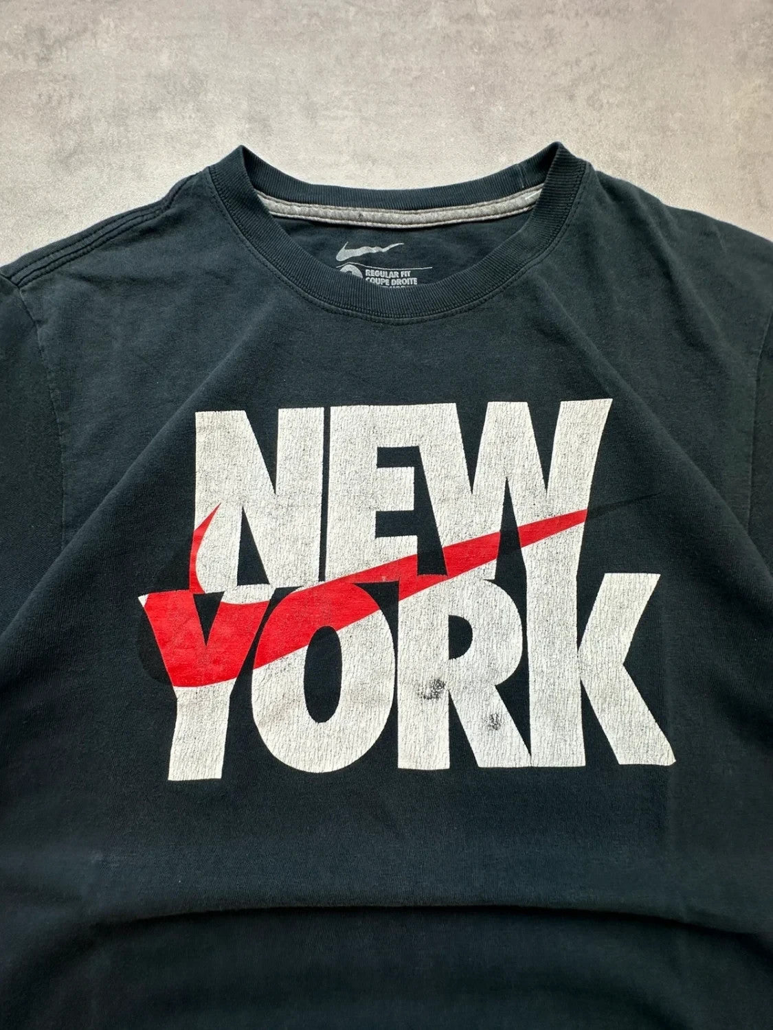 T-Shirt Nike Vintage New York Swoosh Rouge – Noir
