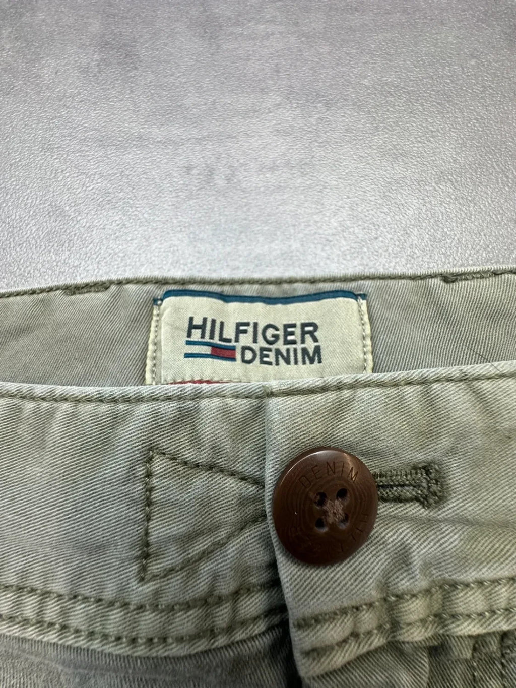 Short Cargo Tommy Hilfiger Vintage Kaki | WellStore Vintage