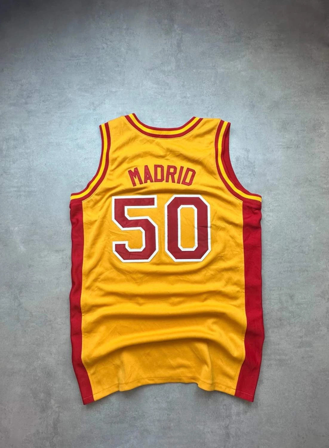 Maillot Basketball Vintage Marriott Madrid #50 – Jaune & Rouge