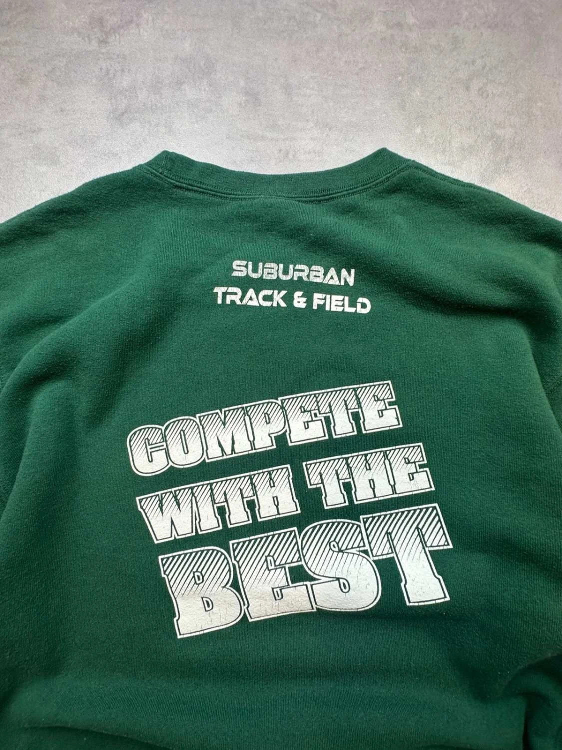 Sweat Russell Athletic Vintage Suburban Track & Field Championship – Vert