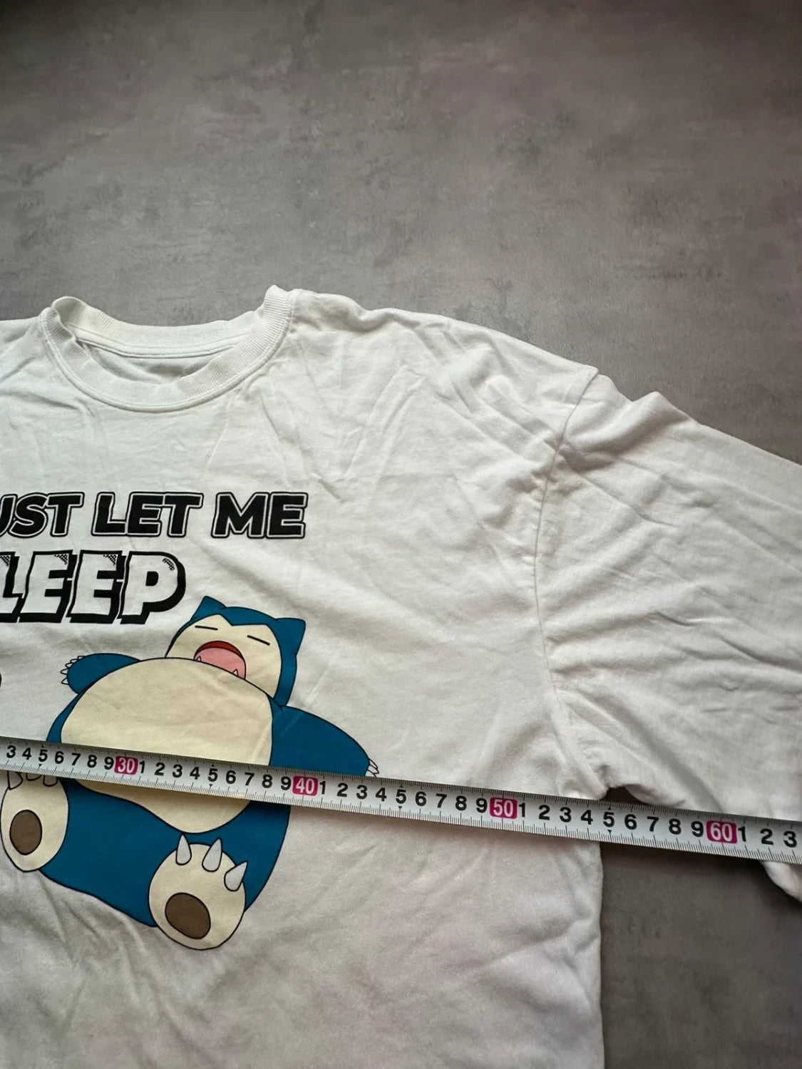 T-Shirt Pokémon Snorlax #0143 « Just Let Me Sleep » – Blanc