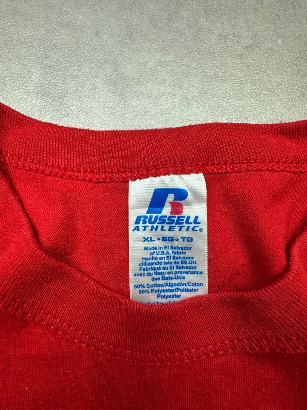 Tee-Shirt Russell Athletic Vintage Colfax State Basketball Rouge – College Sports