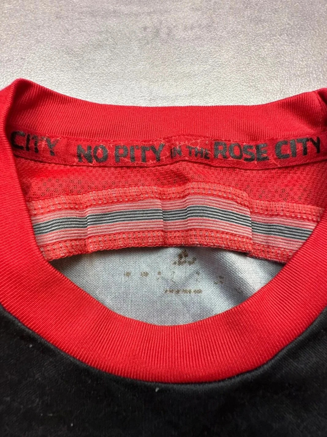 Maillot Adidas Vintage Portland Alaska Airlines – Rouge & Noir