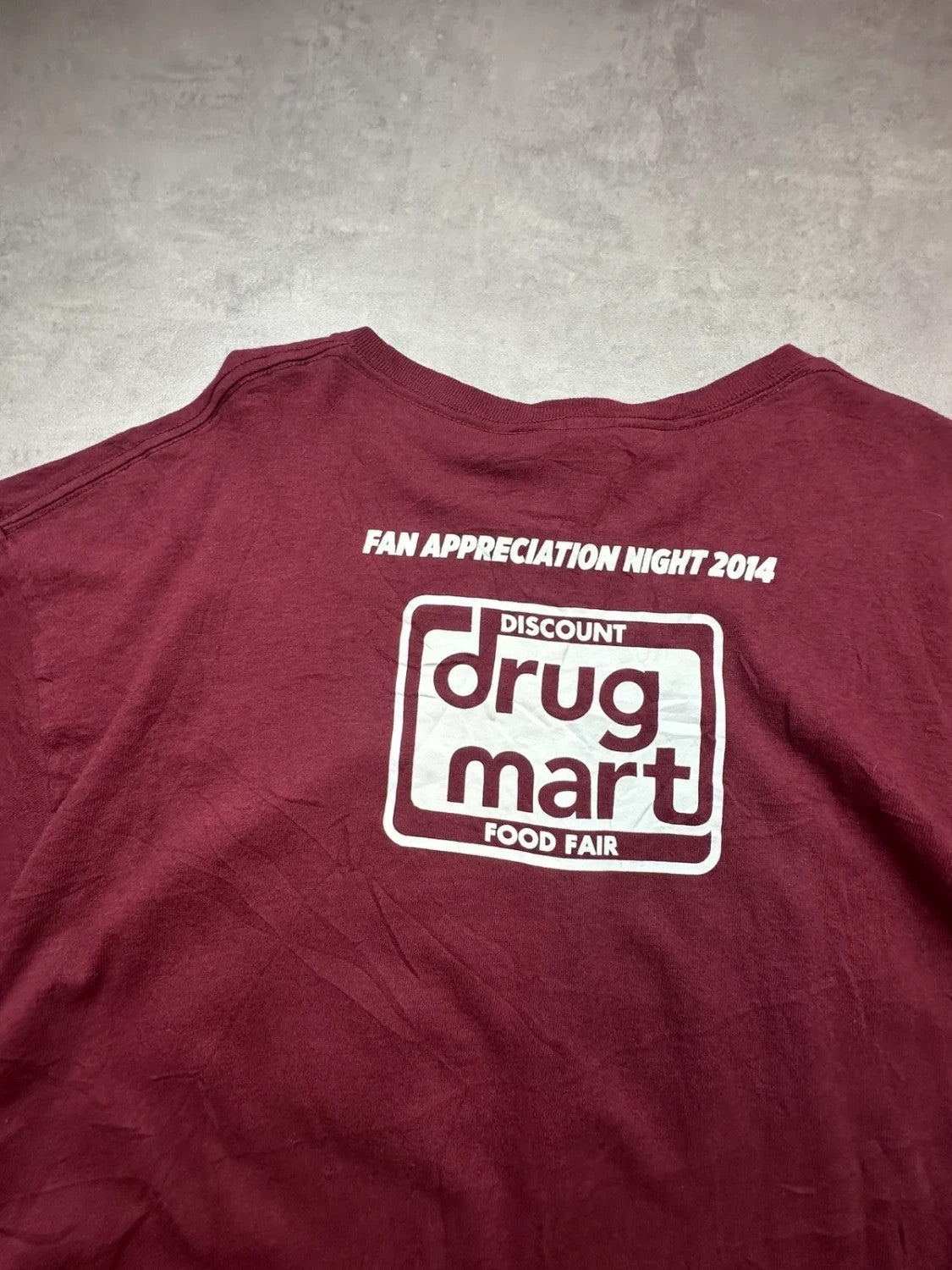 Tee-shirt Vintage Cleveland Cavaliers Basketball Wine Promo SGA | WellStore Vintage