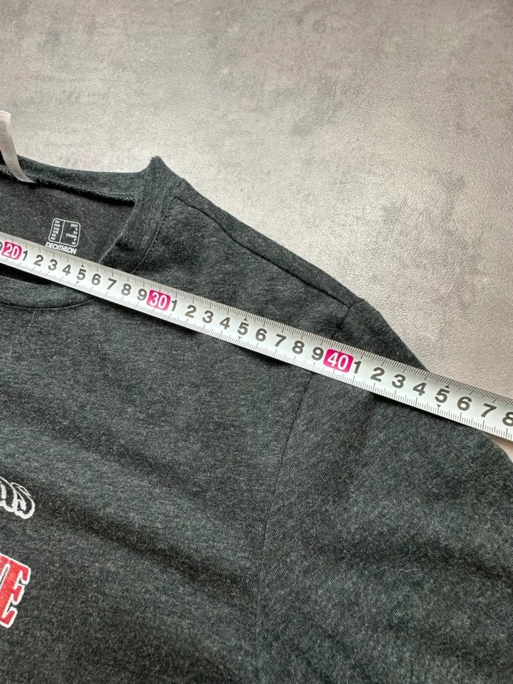Tee-shirt Vintage Message Drôle Gris – « Je suis pas bordélique »