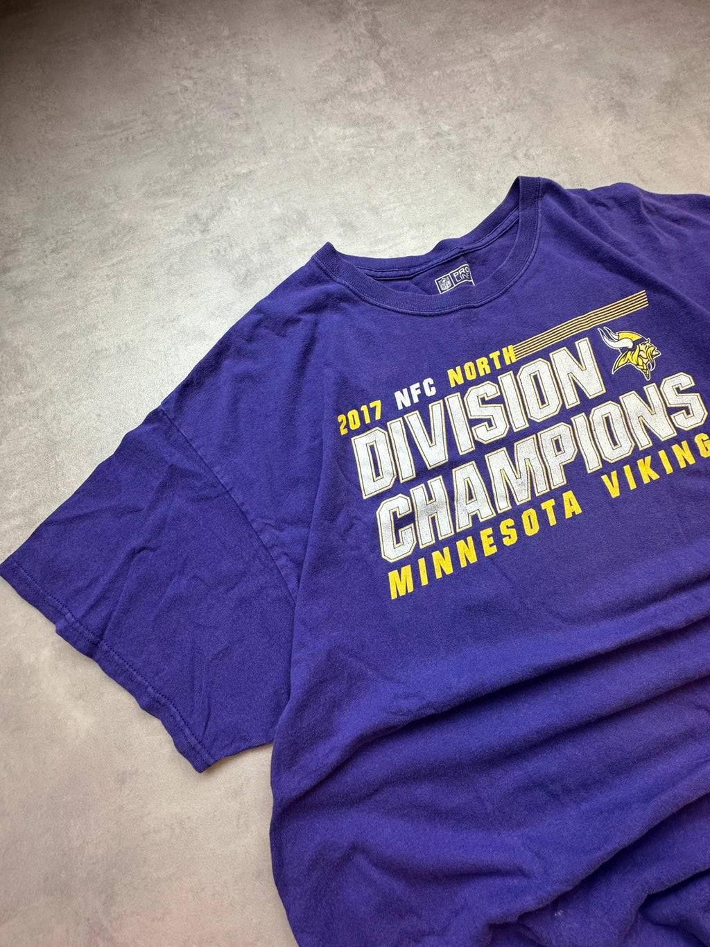 Tee Shirt Vintage Minnesota Vikings NFL 2017 Division Champions – Purple