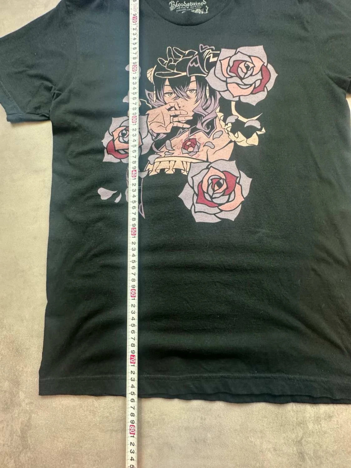 T-Shirt Vintage Bloodstained Anime Roses Noir – Graphic Tee