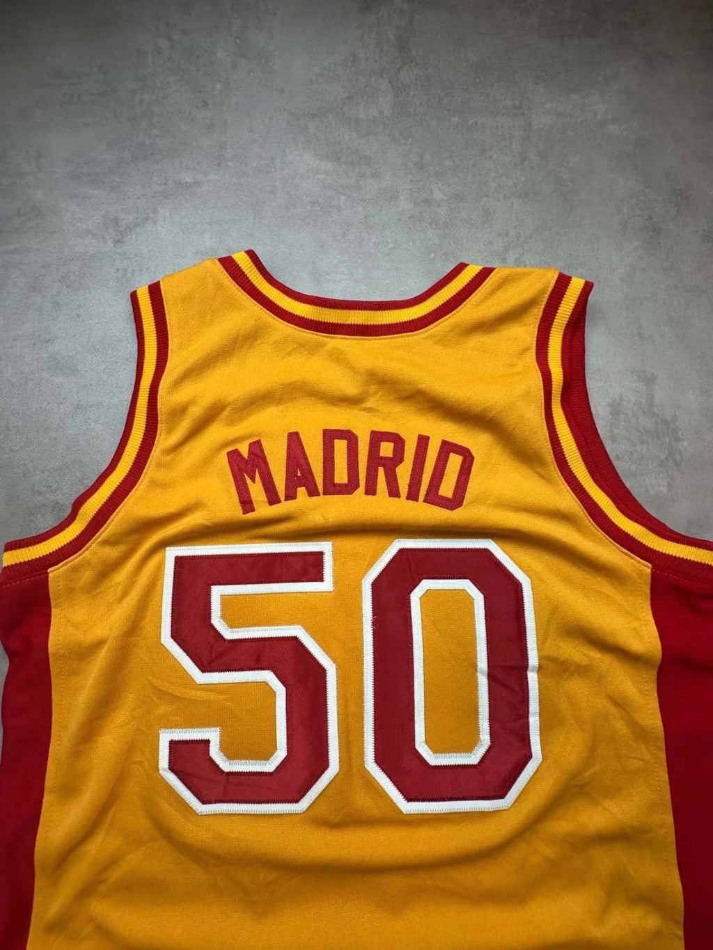 Maillot Basketball Vintage Marriott Madrid #50 – Jaune & Rouge