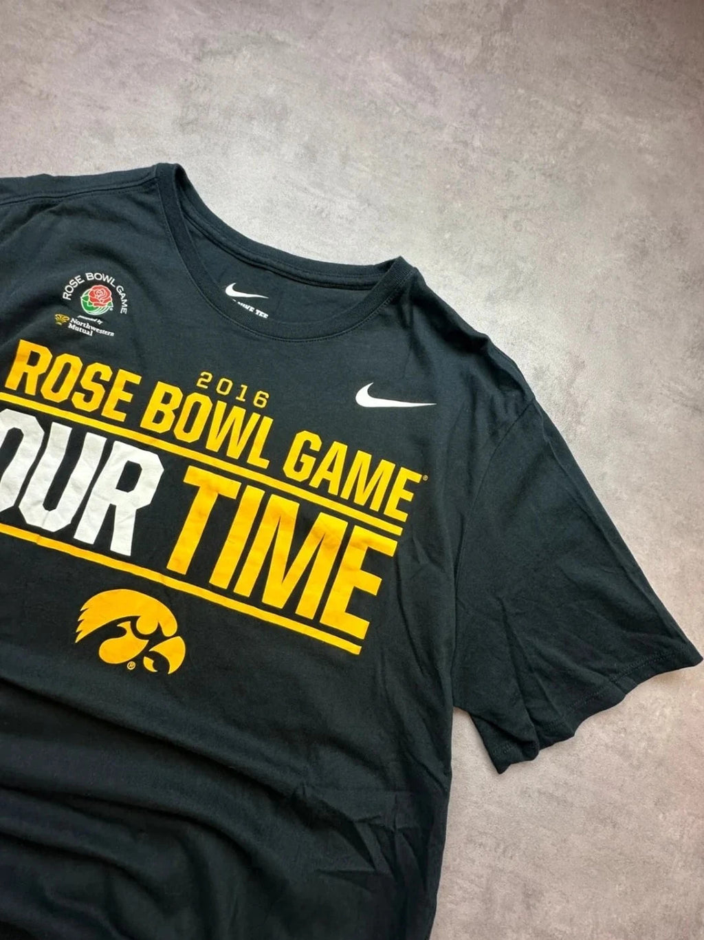 Tee Shirt Nike Vintage Rose Bowl Game 2016 Iowa Hawkeyes Black