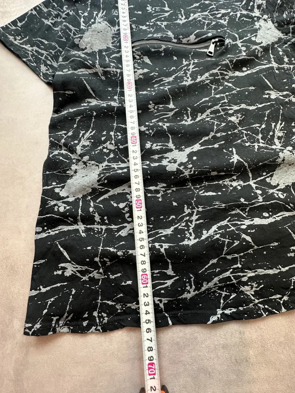 Tee-shirt Vintage Effet Marbre Noir Gris Poche Zippée