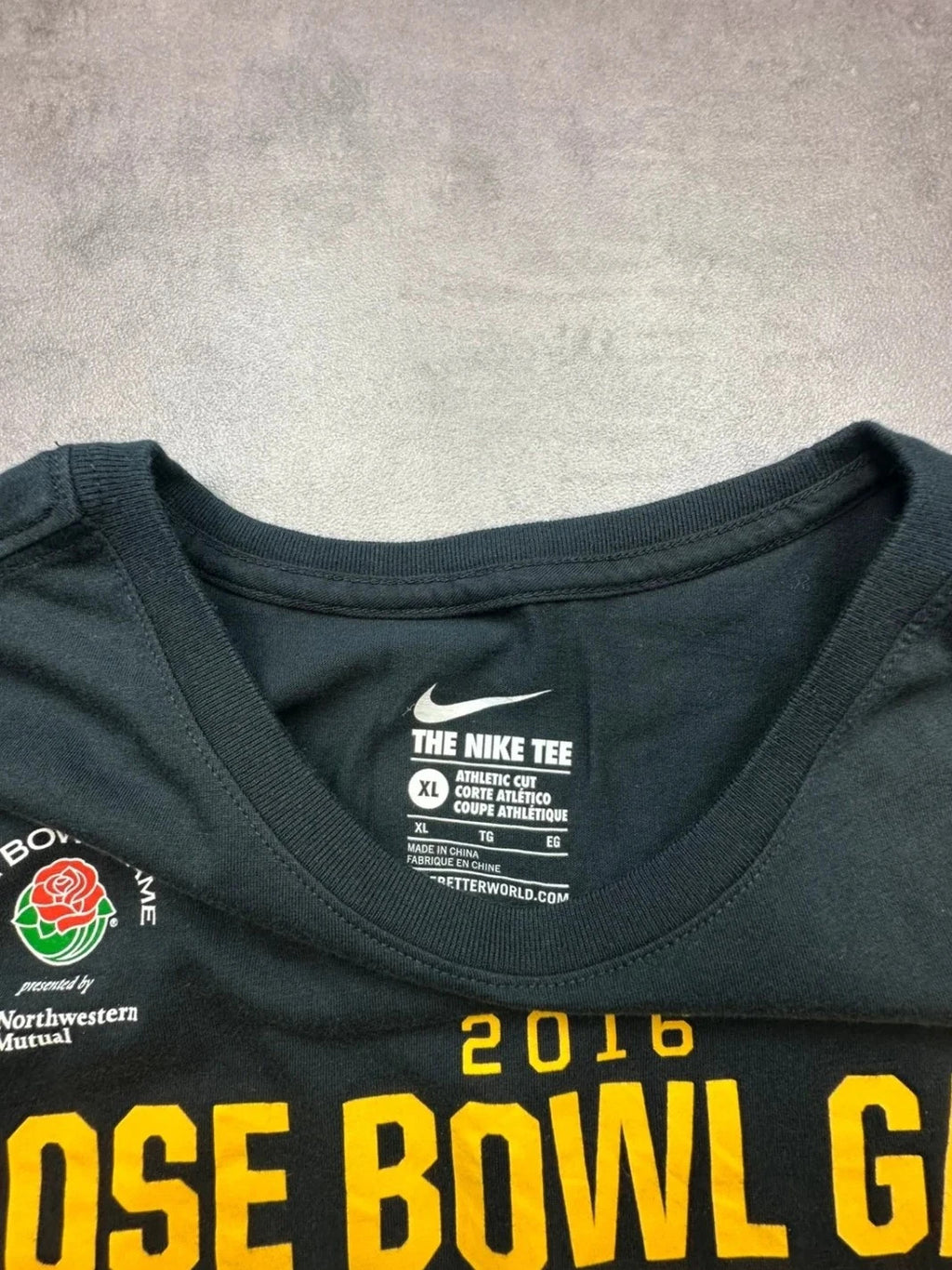 Tee Shirt Nike Vintage Rose Bowl Game 2016 Iowa Hawkeyes Black
