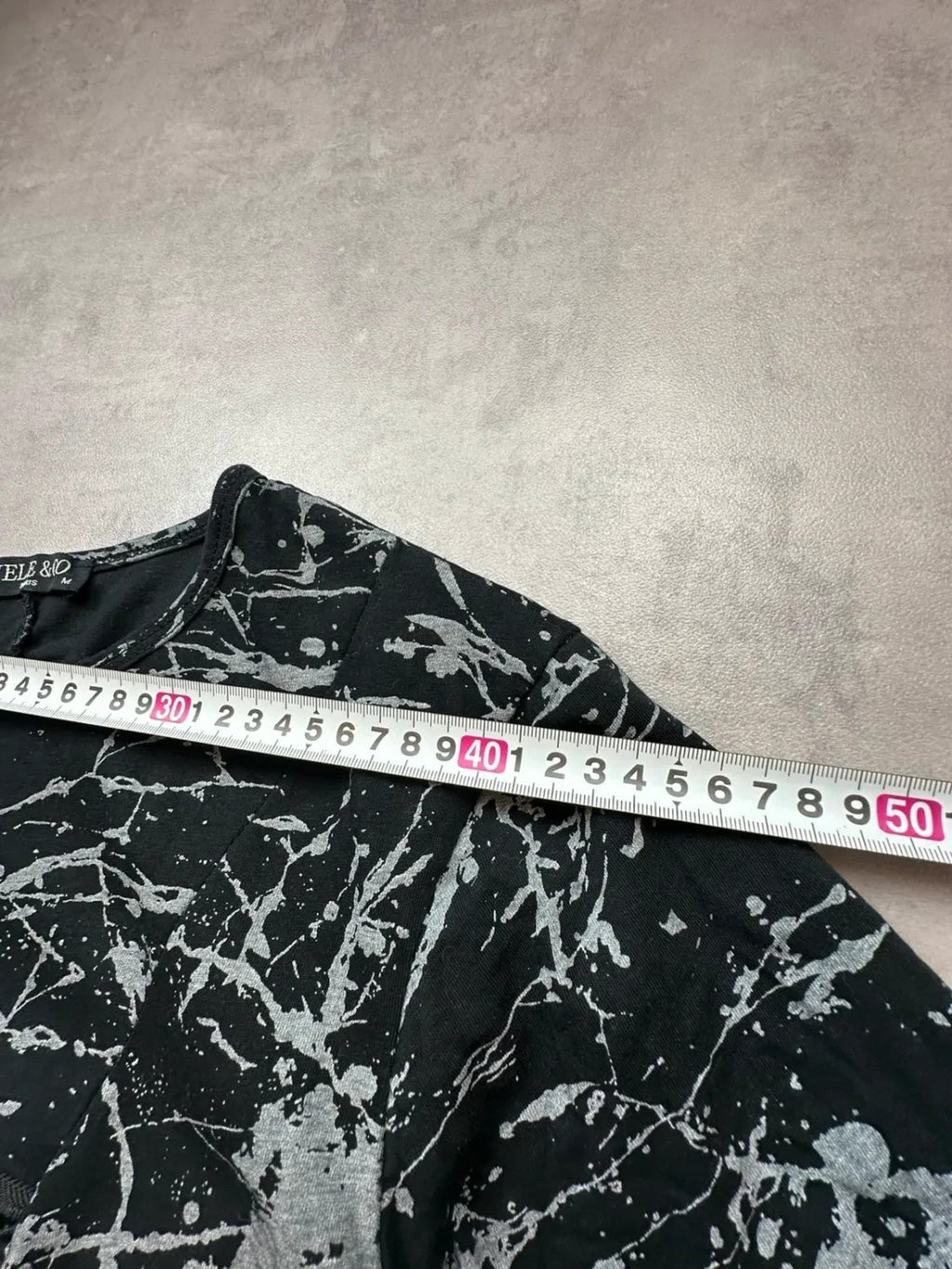 Tee-shirt Vintage Effet Marbre Noir Gris Poche Zippée