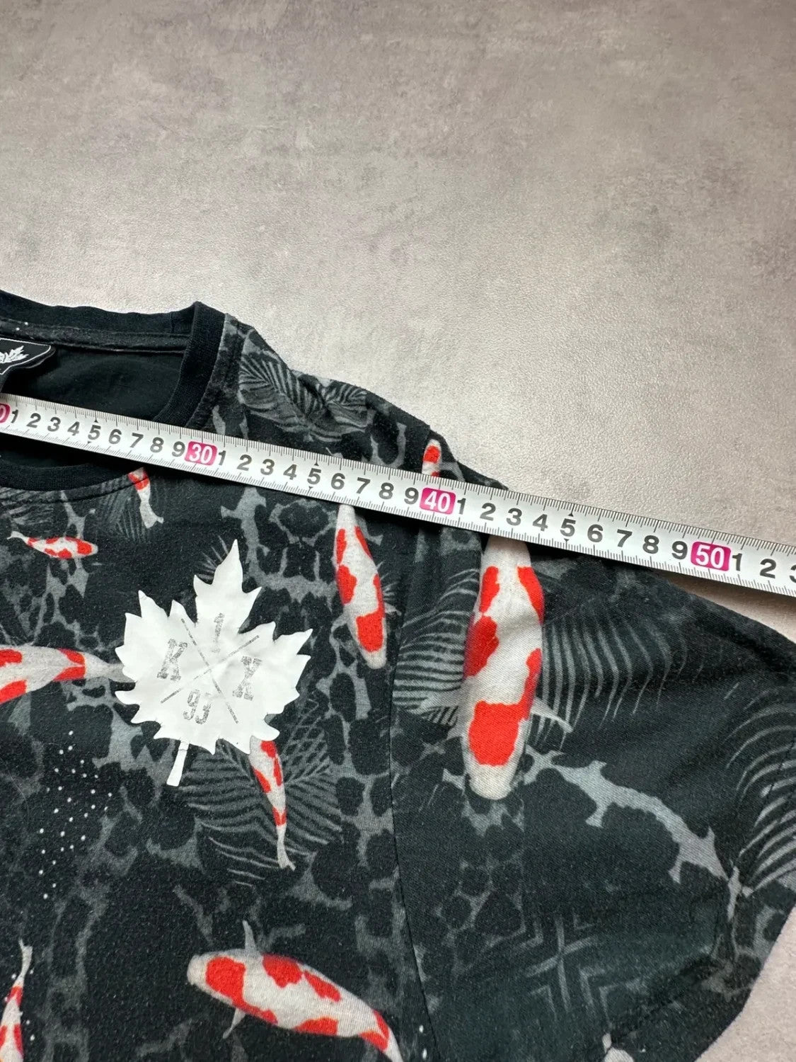 Tee-shirt Vintage Canada Koi Fish Noir | Graphic Tee