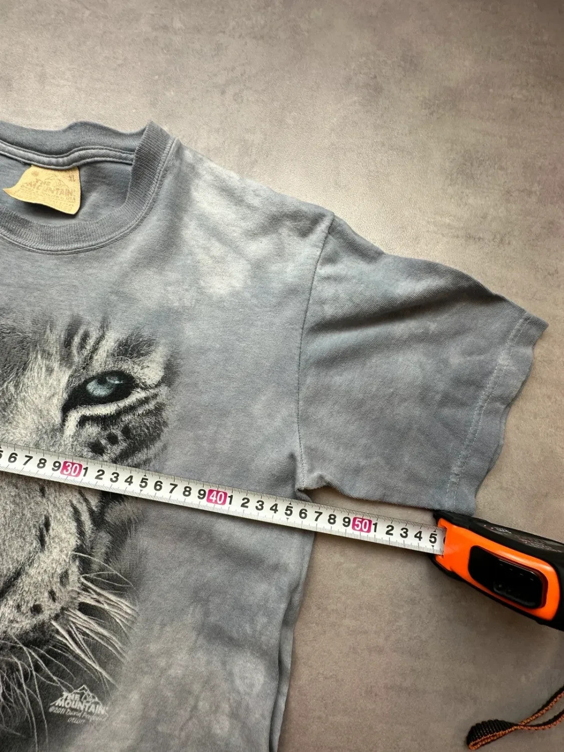 Tee-Shirt Vintage The Mountain Tiger Blanc Gris