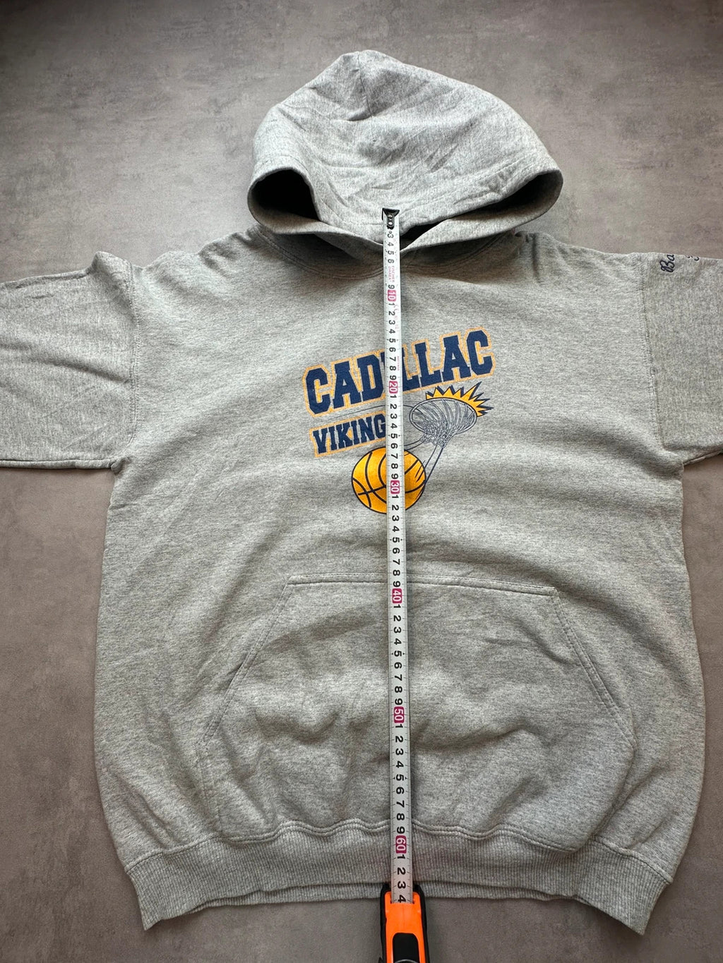 Hoodie Vintage Cadillac Vikings Basketball – Gris