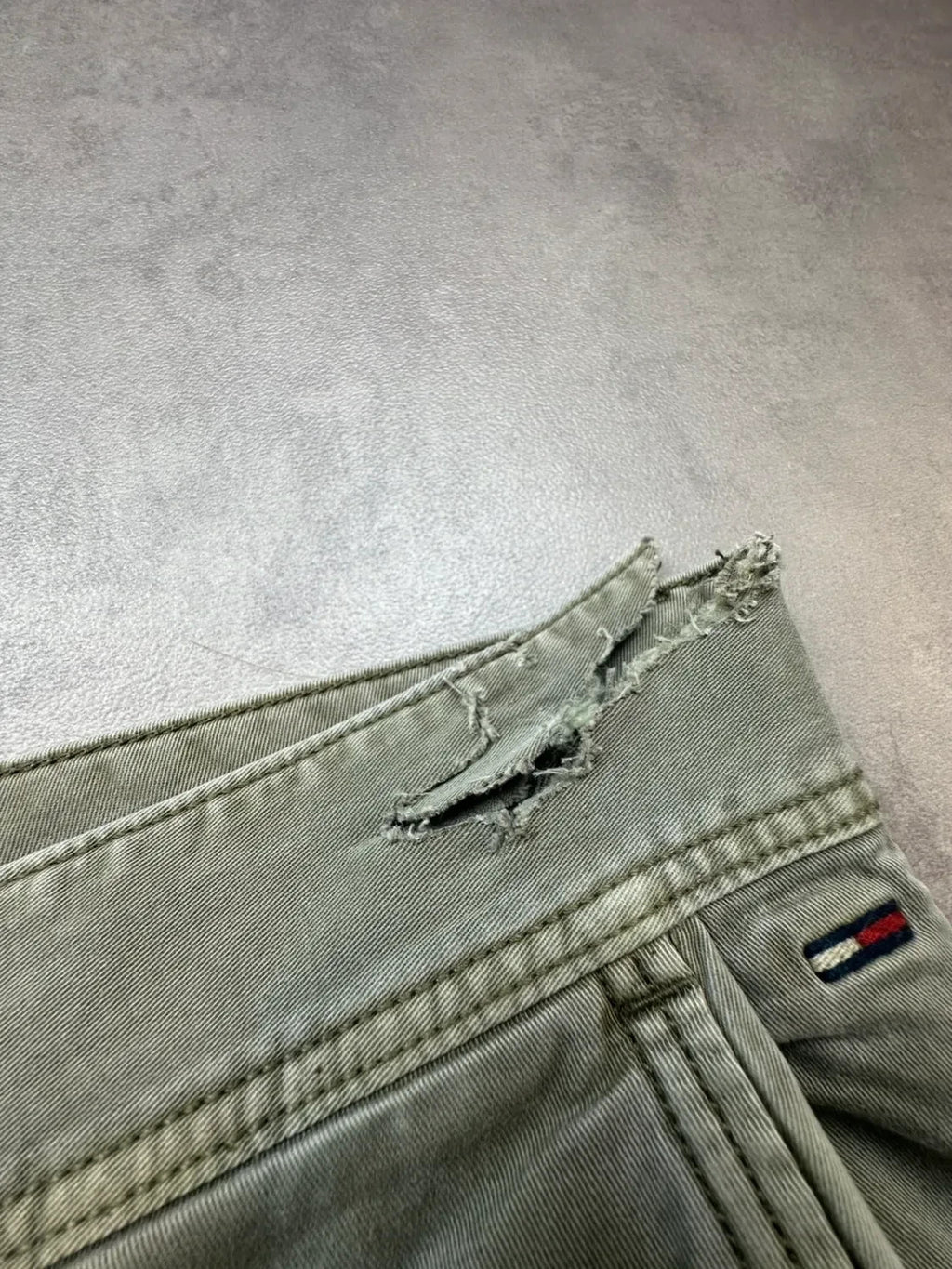 Short Cargo Tommy Hilfiger Vintage Kaki | WellStore Vintage
