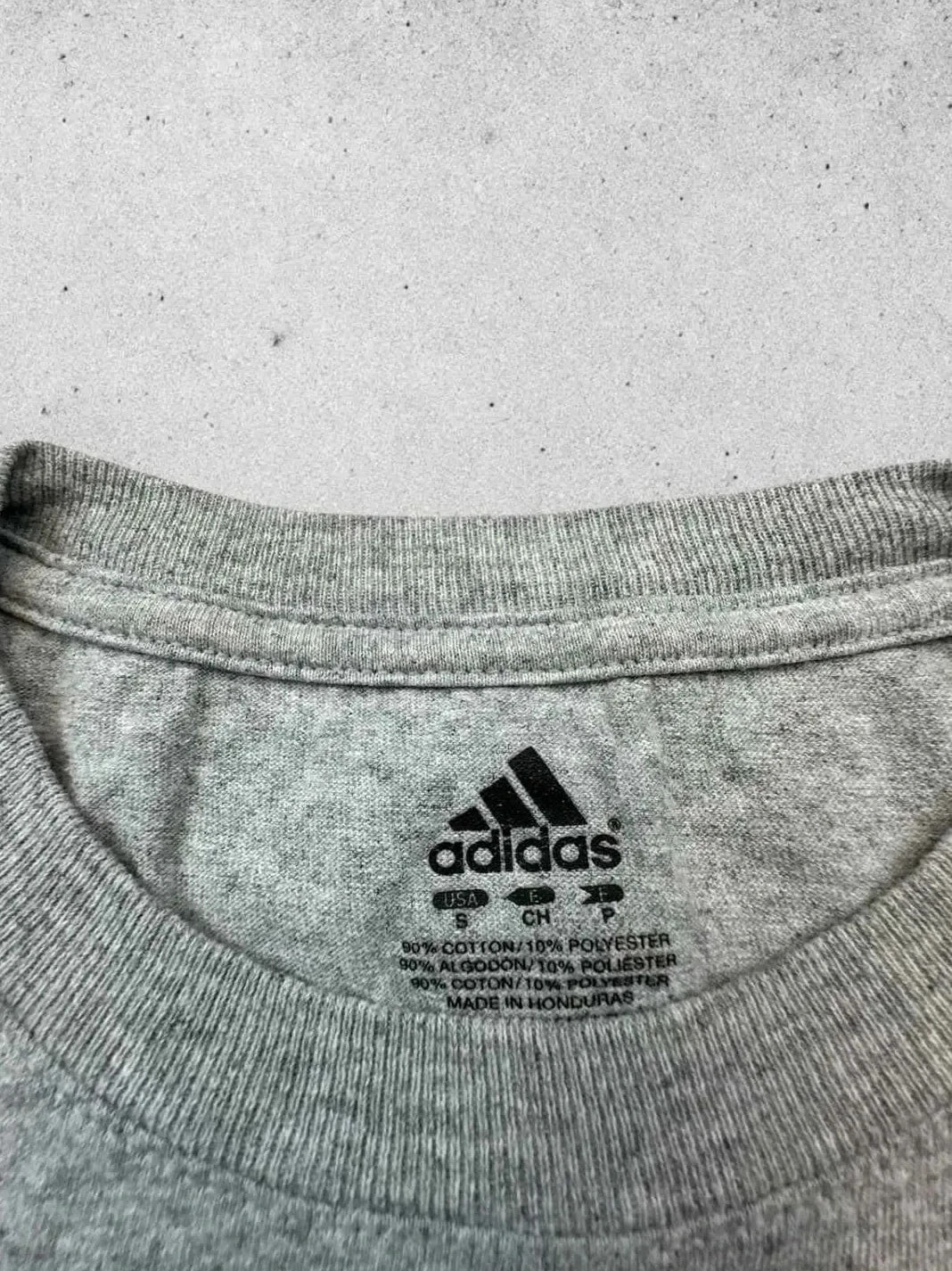 Tee-Shirt Adidas Vintage Hoosiers Tennis Gris – Sportswear US