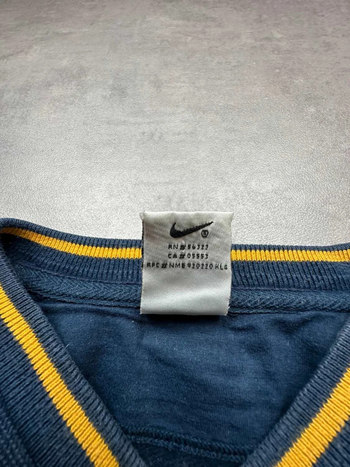 Nike Vintage Y2K Sweat Oversize Bleu Marine & Jaune – Big Swoosh – 90s 00s Streetwear