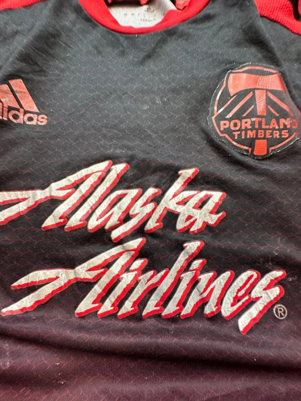 Maillot Adidas Vintage Portland Alaska Airlines – Rouge & Noir