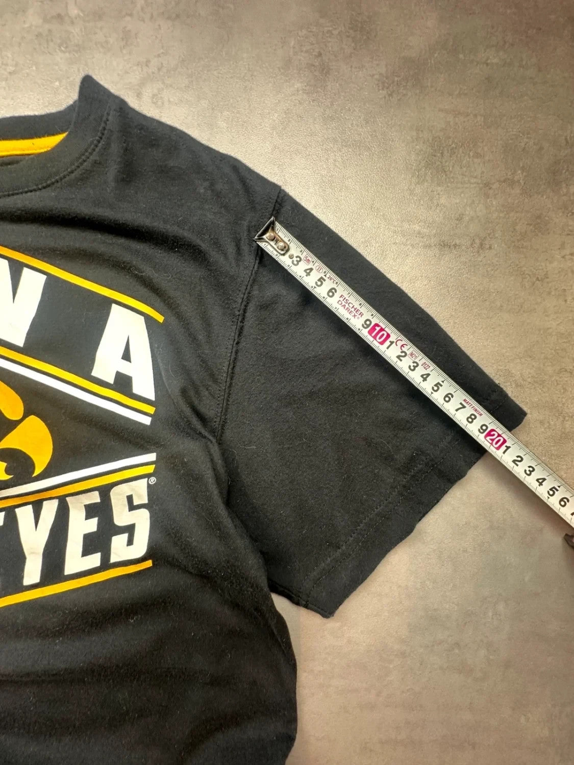 Tee-shirt College Vintage Iowa Hawkeyes Noir