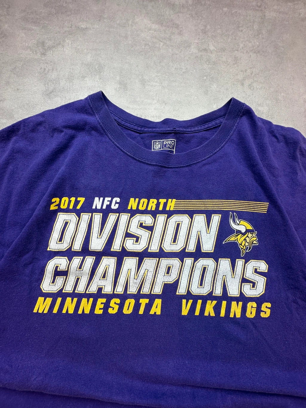 Tee Shirt Vintage Minnesota Vikings NFL 2017 Division Champions – Purple