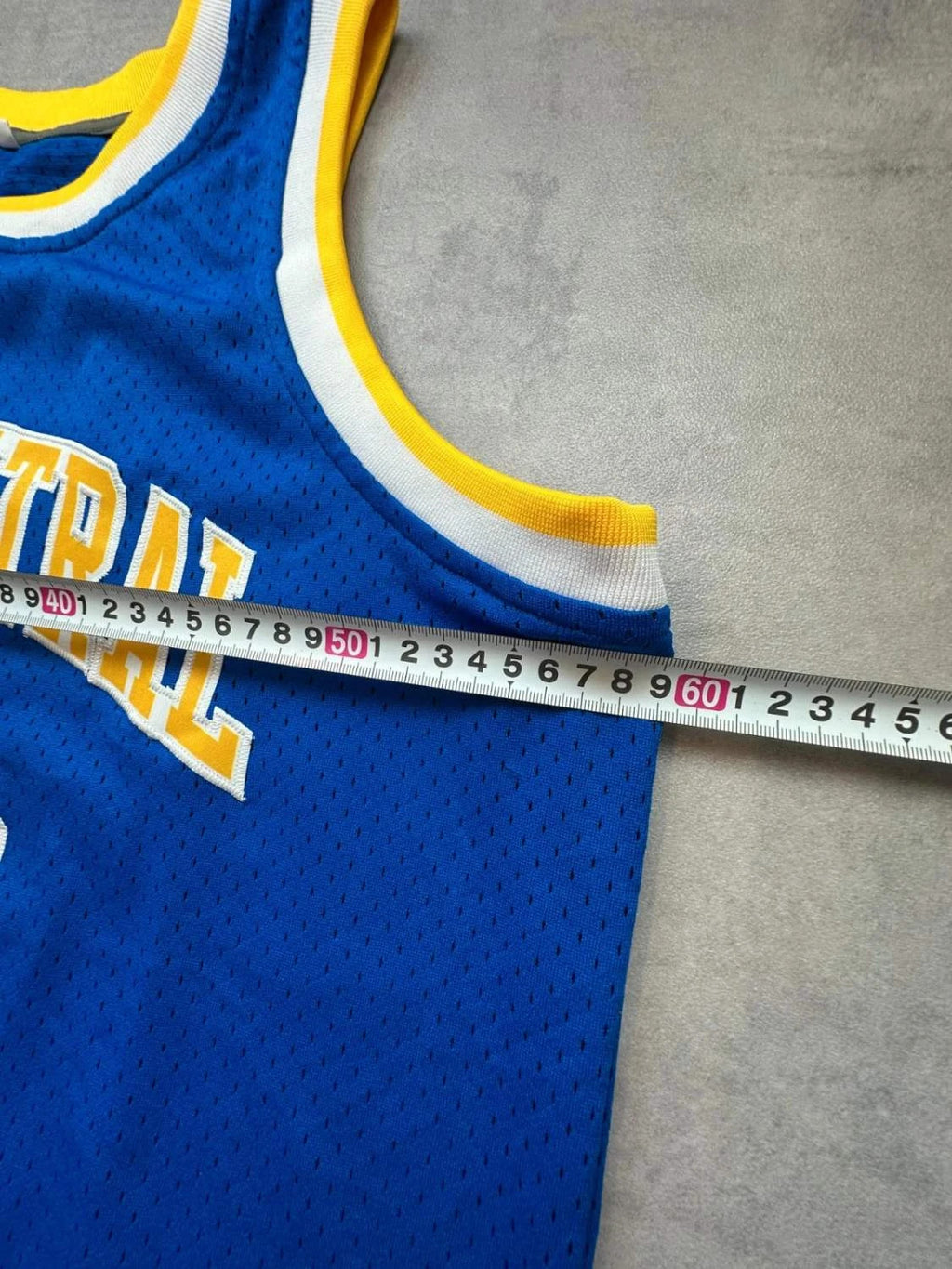 Maillot Basketball Vintage Tri-Central #22 – Salsberry – USA – Bleu & Jaune