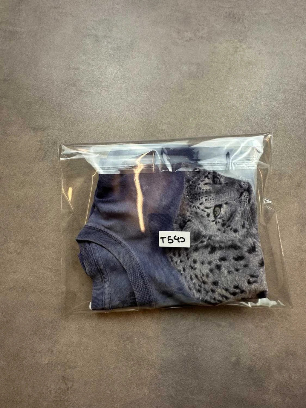 T-Shirt The Mountain Léopards des Neiges Tie-Dye – Wildlife Vintage