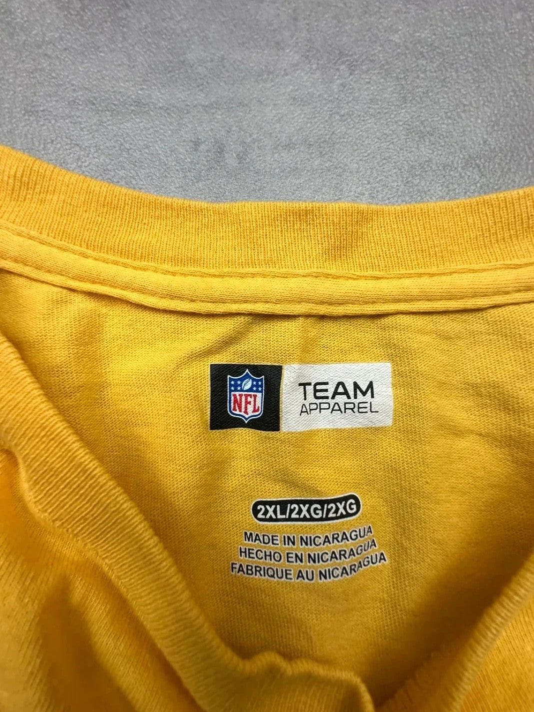 Tee Shirt NFL Vintage Vikings Basketballs – Jaune