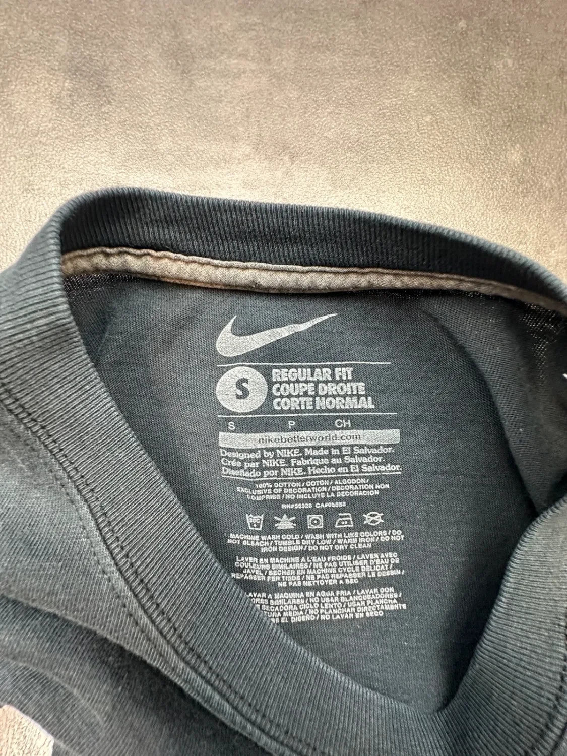 T-Shirt Nike Vintage New York Swoosh Rouge – Noir