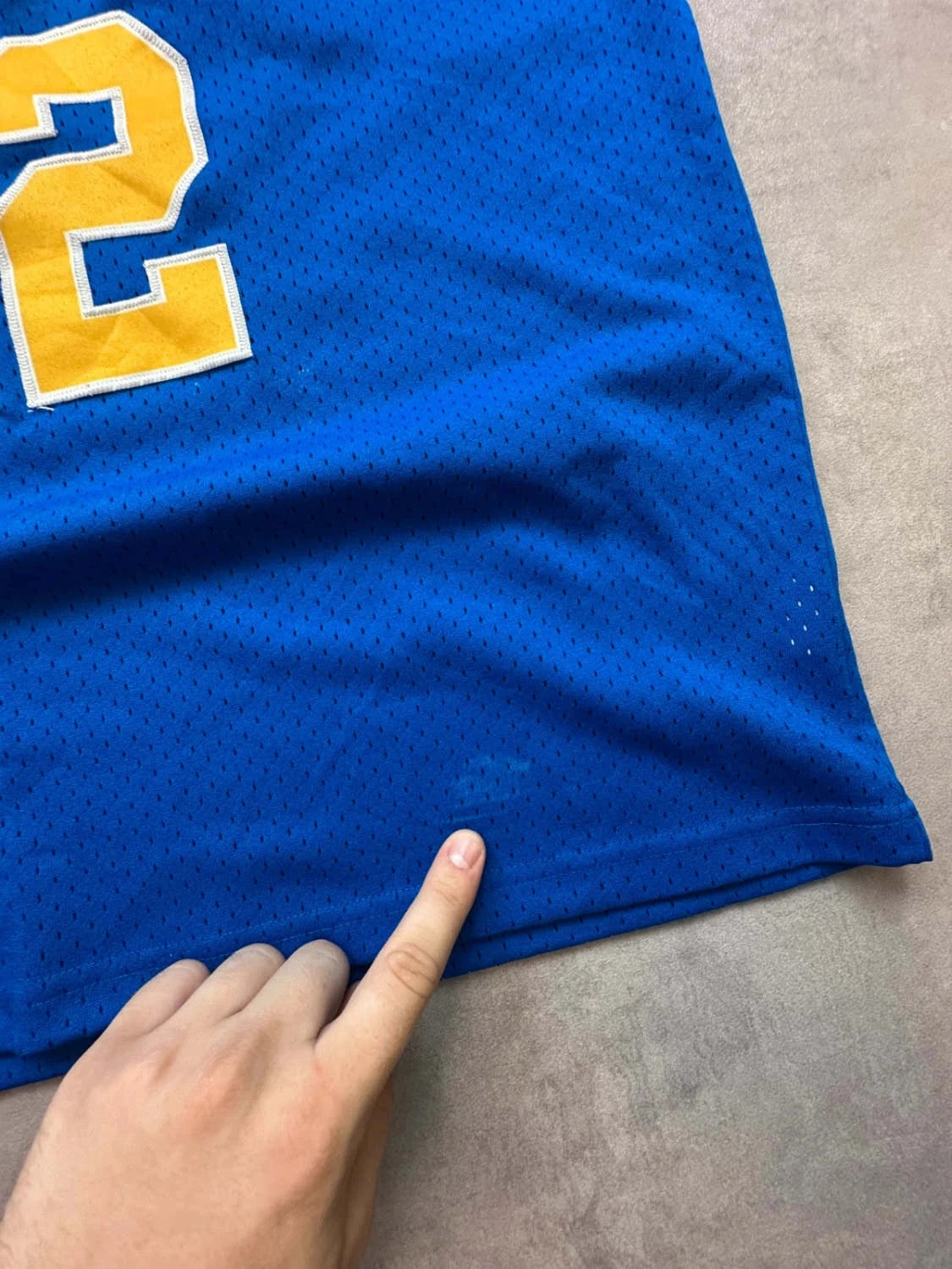 Maillot Basketball Vintage Tri-Central #22 – Salsberry – USA – Bleu & Jaune